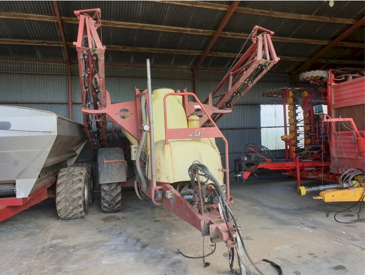 Hardi 4024 Boom Spray