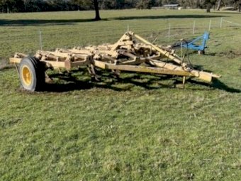 33 Tyne Chamberlain Scarifier