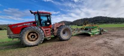 2009 Steiger STX 335 hooked with 2018 3.2m JNR L10.8E Landplane