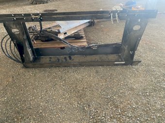 Macdon/ Case IH Window Adapter for CASE IH 2152 front