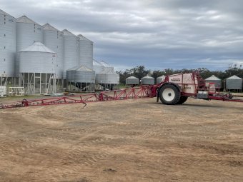 2014 Croplands Pegasus Series II Boom Spray