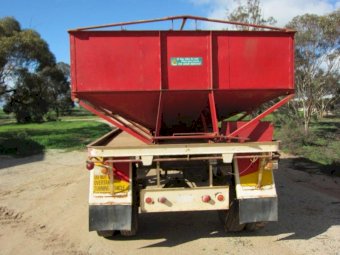 Flat Top Dog Trailer with removable Dunstan Grain Bin.