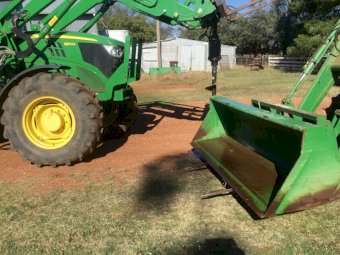 John Deere 6150M Tractor