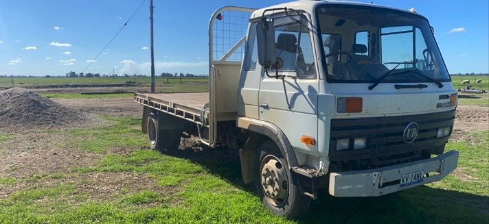 Under Auction - (A158)  1990 Nissan UD CLG87 