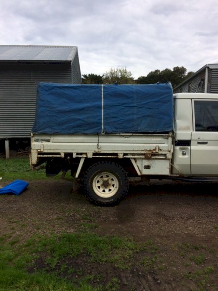 Tray/Canopy off 06 Land Cruiser Ute