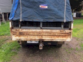 Tray/Canopy off 06 Land Cruiser Ute