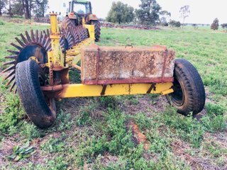 Western 7 Wheel Stick/Rock Rake