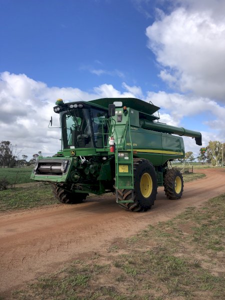 2011 John Deere 9870 Header with JD640 Front