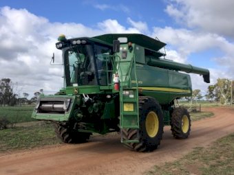 2011 John Deere 9870 Header with JD640 Front