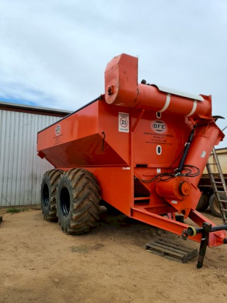 2011 Dunstan 25 mt Chaser Bin