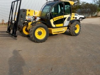 New Holland Telehandler.