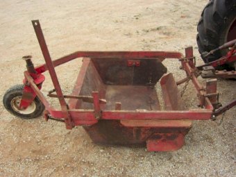 McCormack International 2pl Earth Scoop