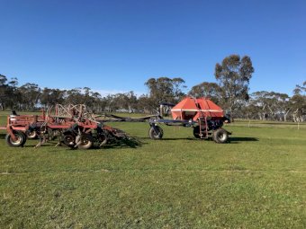 1998 Morris Concept 2000 with 7130 cart 4.2 t