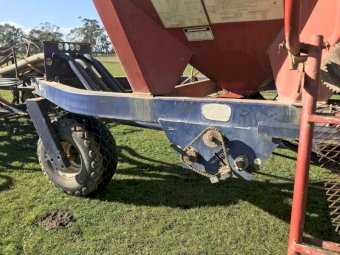 1998 Morris Concept 2000 with 7130 cart 4.2 t