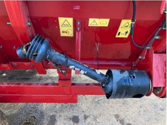 Under Auction - (A159)  2003 2015 Case Canola Front 