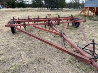 15' Grasslands Chisel Plough