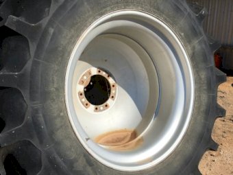 Firestone 520/85R42 Tyres & Rims x 2