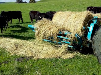 Hay Feedout Machine with 3PL