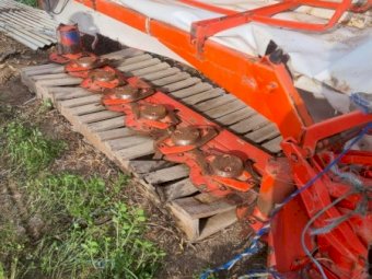 Kuhn GMD800 Mower