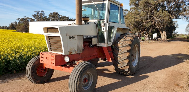 Case Agri King 1070 Tractor