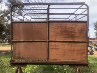 Cattle & Sheep Stock Crate