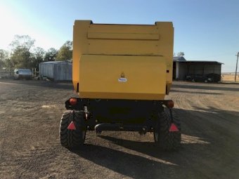 2012 New Holland BR7060 Round Baler