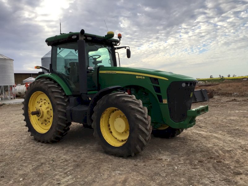 2009 John Deere 8245 R Tractor
