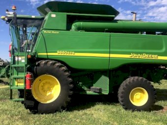 2006 John Deere 9660STS Header Only