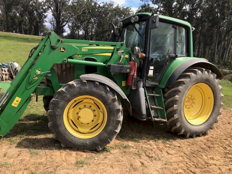 2009 John Deere 6630 Premium with 683 FEL