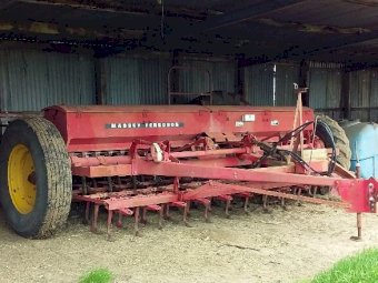 Massey Ferguson MF56 Combine