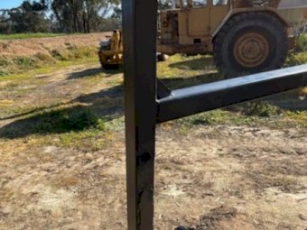 Under Auction - (A242) JCB High Back Bale Spike 