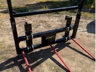 Under Auction - (A242) JCB High Back Bale Spike 