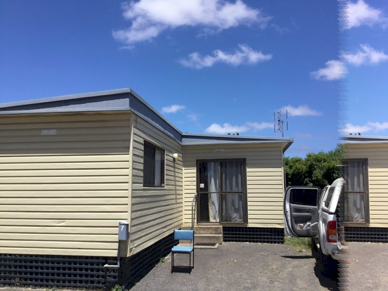 Holiday Cab in Portland Tourist Park