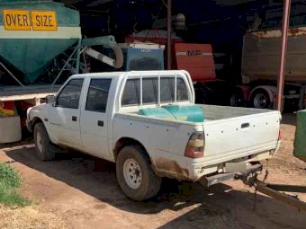 2001 Rodeo Farm Ute
