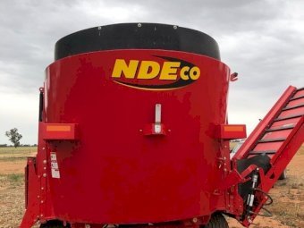 NDE Co Mixer Wagon 18S400
