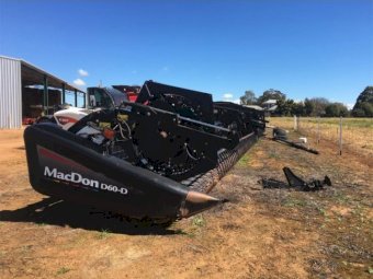 2011 40ft Macdon Draper Front