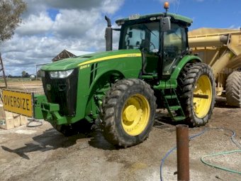 John Deere 8285R Tractor