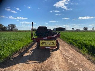 Under Auction - (A188) Case/Honeybee 25ft Windrower 