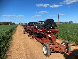 Under Auction - (A188) Case/Honeybee 25ft Windrower 