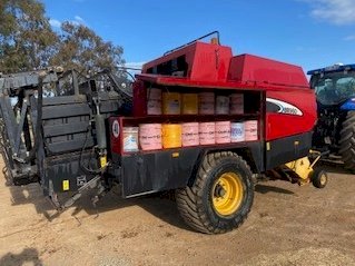 Under Auction - (A160)  2004 New Holland BB960 Large Square Baler 