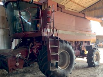 Case 2388 Header with 1010 30 ft Front with Comb Trailer