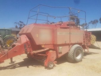 Massey Ferguson 187 Baler