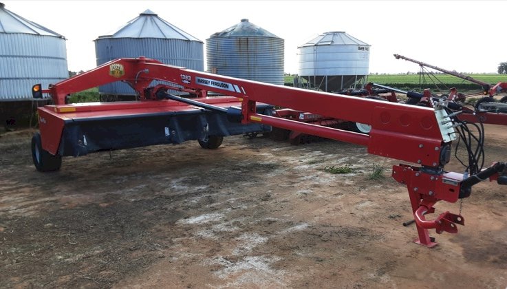 Under Auction - (A160)  2017 Massey Ferguson 1383 Mower Conditioner 