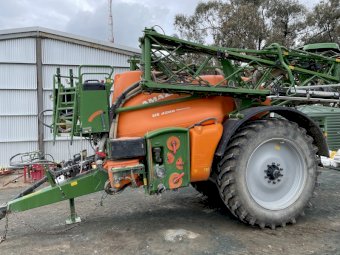 2018 Amazone UX 4200 Boom Spray