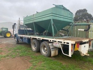 1986 Mercedes Benz 2222 Tray Truck