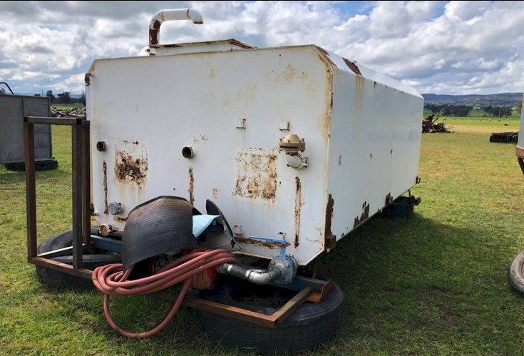 10,000L Water Tank With Pump