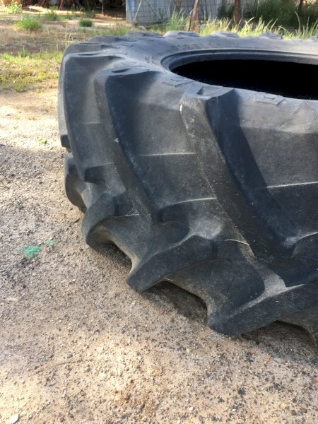 Perilli 520-7034R Tyre