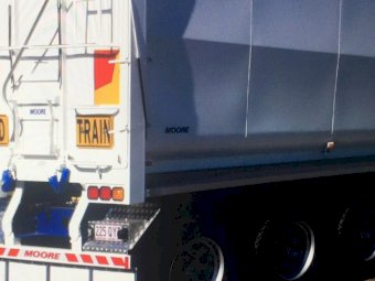 2014 Moore Tri-Axle Tipper