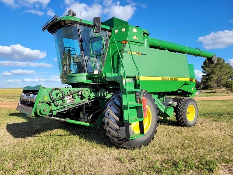 1998 John Deere 9610 Maximiser with 930 30' Front