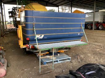 2016 Bogballe M2WD Spreader